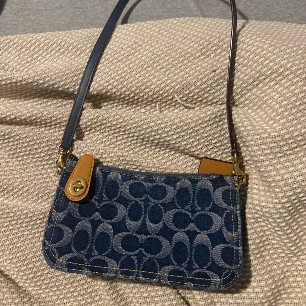 Denim Penn Shoulder bag